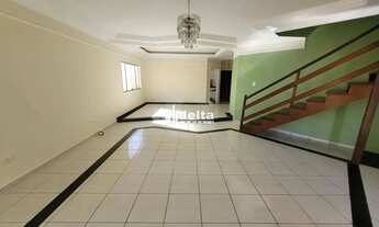 Imagem 4: Casa residencial com 3 quartos sendo 2 suítes disponível para locação no bairro Santa Môni