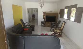 Imagem 3: Casa grande com um Terreno ao lado, árvores frutíferas e um pequeno rio