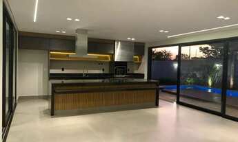 Imagem 2: Casa para venda em Loteamento Santa Luisa de 490.00m² com 4 Quartos, 4 Suites e 6 Garagens