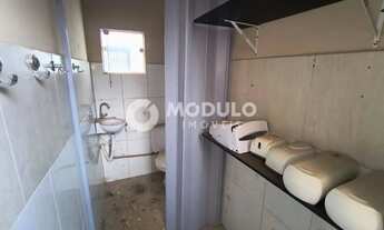 Imagem 4: Casa comercial disponível para locação no bairro Fundinho