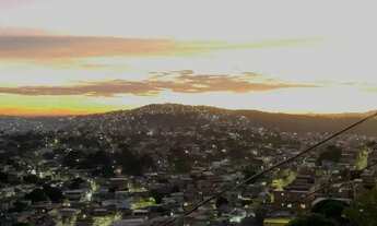 Imagem 5: Casa 2 andares, 3 quartos, 2 banheiros, com vista ampla para o bairro, conjunto Paulo VI