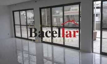 Imagem 3: Cobertura no Jardim Oceânico,com Piscina, Sauna, Churrasqueira, Varanda e Sala, 4 quartos