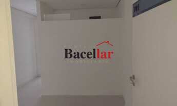 Imagem 5: Sala ampla, moderna, 2vagas, andar alto e vista linda ! Tijuca