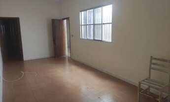 Imagem 2: CASA NA AVIAÇAO 3 DORM SALA 2 AMBIENTES 4 VAGAS DE GARAGEM 100 M² HÁ 650 METROS DA PRAIA