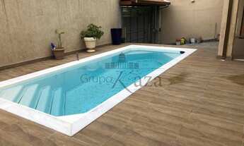 Imagem 1: Casa para venda tem 312 metros quadrados com 4 quartos