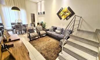 Imagem: Casa-Geminada-201m²-3quartos-3vagas-sala-pé-direito-de-3-90m²-área-goumet-ampla-para-Venda