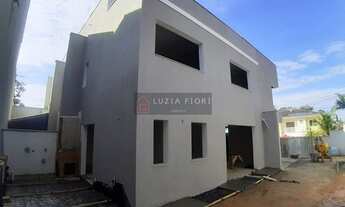 Imagem: Costa e Silva - Sobrado geminado, alto padrão