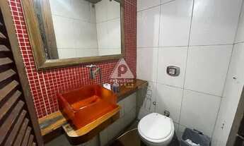 Imagem 7: Privilégio Imóveis vende: Casa tradicional de fundos, com 3 pavimentos