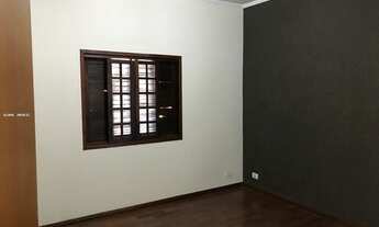 Imagem 4: Casa para Locação em Taubaté, Campos Elíseos, 5 dormitórios, 1 suíte, 3 banheiros, 5 vagas