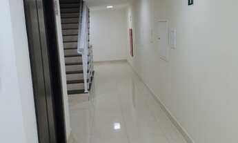 Imagem 2: Bairu - 2/4, suíte, frente, bem iluminado, área de serviço, rua exclusivamente residencial