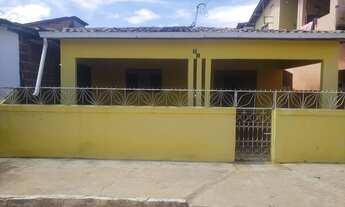 Imagem: Casa perto do Bradesco e da rua principal