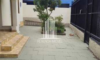 Imagem 3: Casa com 03 dormitórios sendo uma suíte, 2 vagas de garagem, lavanderia copa e cozinha