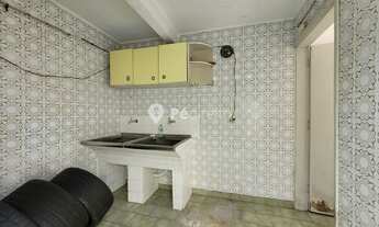 Imagem 3: Casa sobrado à venda no bairro Vila Cláudia próximo ao mercado Extra