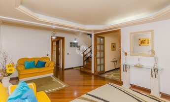 Imagem 5: Casa de 04 dormitórios, 264m² de área privativa, garagem, em terreno com dimensões de 10,0