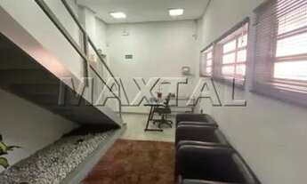 Imagem: Galpão com 3 andares, 8 salas, 11 banheiros