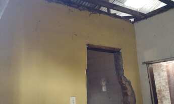 Imagem 4: Três casas Casa com 3 dormitórios