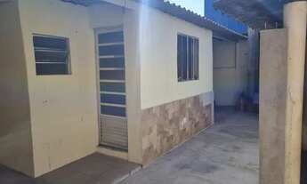 Imagem 2: Casa dos Fundos para Locação com 2 Dorm e 1 vaga, próximo de vias de transportes público