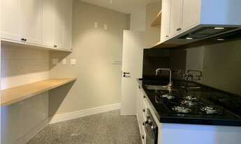 Imagem 7: Apartamento reformado com 121m² de área útil, 3 vagas, ampla sala, terraço, 3 suítes