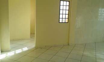 Imagem 7: Linda casa próximo ao centro de Ibirité, com 03 quartos. Tel: 9