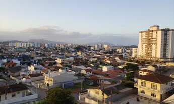 Imagem 3: Excelente Apartamento Desocupado com 2 dorms, banheiro social, sala com sacada com churras