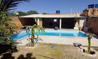 Imagem: Casa com piscina, toda no blindex, área