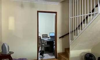 Imagem 3: Casa de condomínio sobrado para aluguel possui 160 metros quadrados com 3 quartos