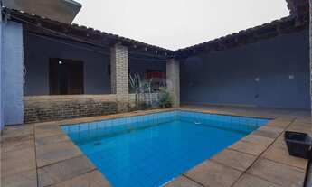 Imagem 2: Vende casa com piscina - ótima localização