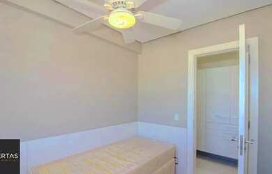 Imagem 7: Cobertura semimobiliada de alto padrão com 600 m² conta com seis suítes, nove ba