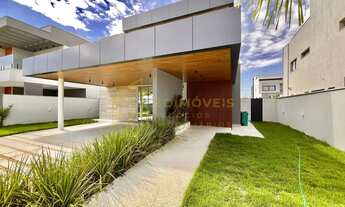 Imagem 2: Jacuhy: Casa incrível com piscina, churrasqueira e muito espaço para sua família!