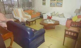 Imagem 2: Casa Comercial Espaçosa no Centro - Ideal para Clínica ou Estética