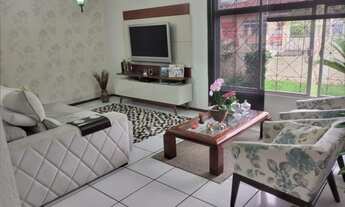 Imagem: Casa para venda com 3 Dormitórios no bairro