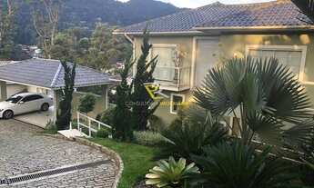 Imagem: Casa à venda no bairro Mosela - Petrópolis/RJ
