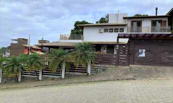 Imagem 2: Casa à venda no bairro Centro - Garopaba/SC