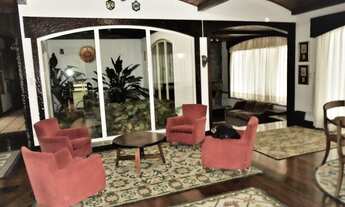 Imagem 2: Casa para Venda em Campos do Jordão, Alto do Capivari, 5 dormitórios, 3 suítes, 5 banheiro