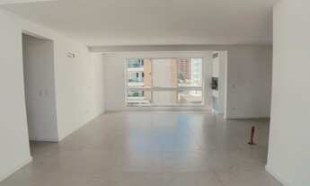 Imagem 4: Amplo Apartamento c/3 Suítes e Pé Direito Duplo nas Imediações da Vila Germânica