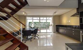 Imagem 2: Casa em condomínio com 3 dormitórios no bairro Ipanema