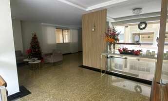 Imagem 3: Amplo apartamento de três dormitórios com suíte próximo ao Shopping Beira-mar Florianópoli