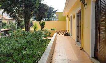 Imagem 4: Exclusividade. Casa Vila Irmãos Arnoni , localização privilegiada, 4 dorms