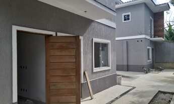 Imagem 7: Casa duplex, 2 suites, sala, cozinha, banheiro, garagem, churrasqueira e chuveirão