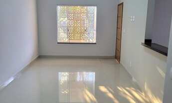 Imagem 3: Casa térrea em condomínio fechado, O condomínio oferece portaria 24h e lazer completo