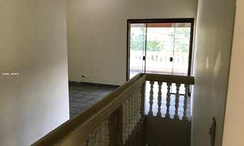 Imagem 2: Casa para Locação em Taubaté, Campos Elíseos, 5 dormitórios, 1 suíte, 3 banheiros, 5 vagas