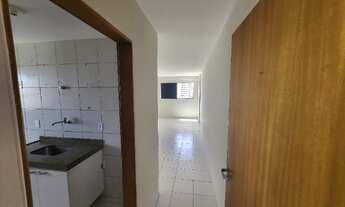 Imagem 2: Aluga-se Apto 03 quartos, sendo 01 suíte, EDF. Sorrento, Ponta Verde!