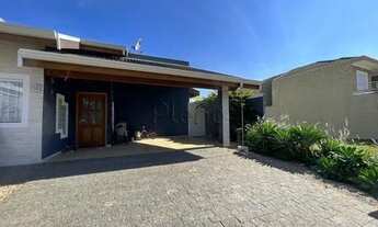 Imagem 1: Belíssima casa de condomínio para aluguel e venda com 198 m² com 3 quartos, sendo os 3 suí