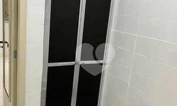 Imagem 2: Apartamento com 2 quartos, 55 m² - venda por R$ 550.000 ou aluguel por R$ 3.477/mês - Leme