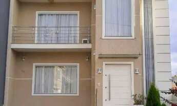 Imagem: Casa em condomínio com 3 quartos sendo