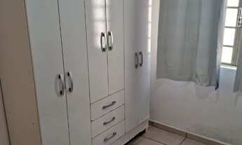 Imagem 2: Quarto mobiliado individual no centro