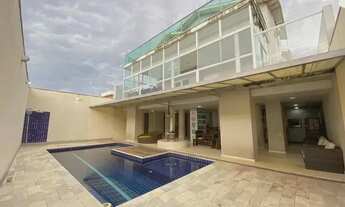 Imagem 7: Imóvel para aluguel tem 580 metros quadrados com 4 quartos