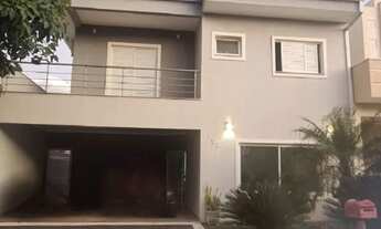 Imagem: Casa em Condomínio - 4 Quartos - Espaço