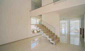 Imagem 4: Casa com 04 quartos(sendo 03 suítes) no Condomínio Estrela Sul