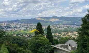 Imagem 3: Alphaville 8 - Casa Alto Padrão para Venda em Alphaville Santana de Parnaíba-SP